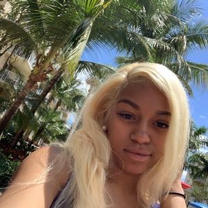 Meet your Posher, Sierra